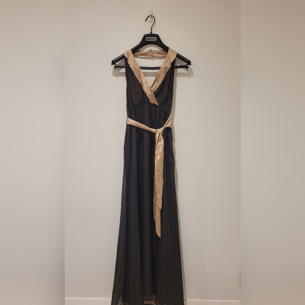 Elegant Black and Gold Maxi Dress
